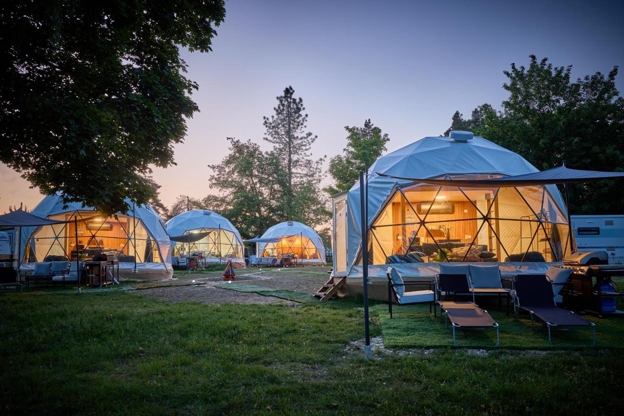 Glamping Slapy Hotell Exteriör bild