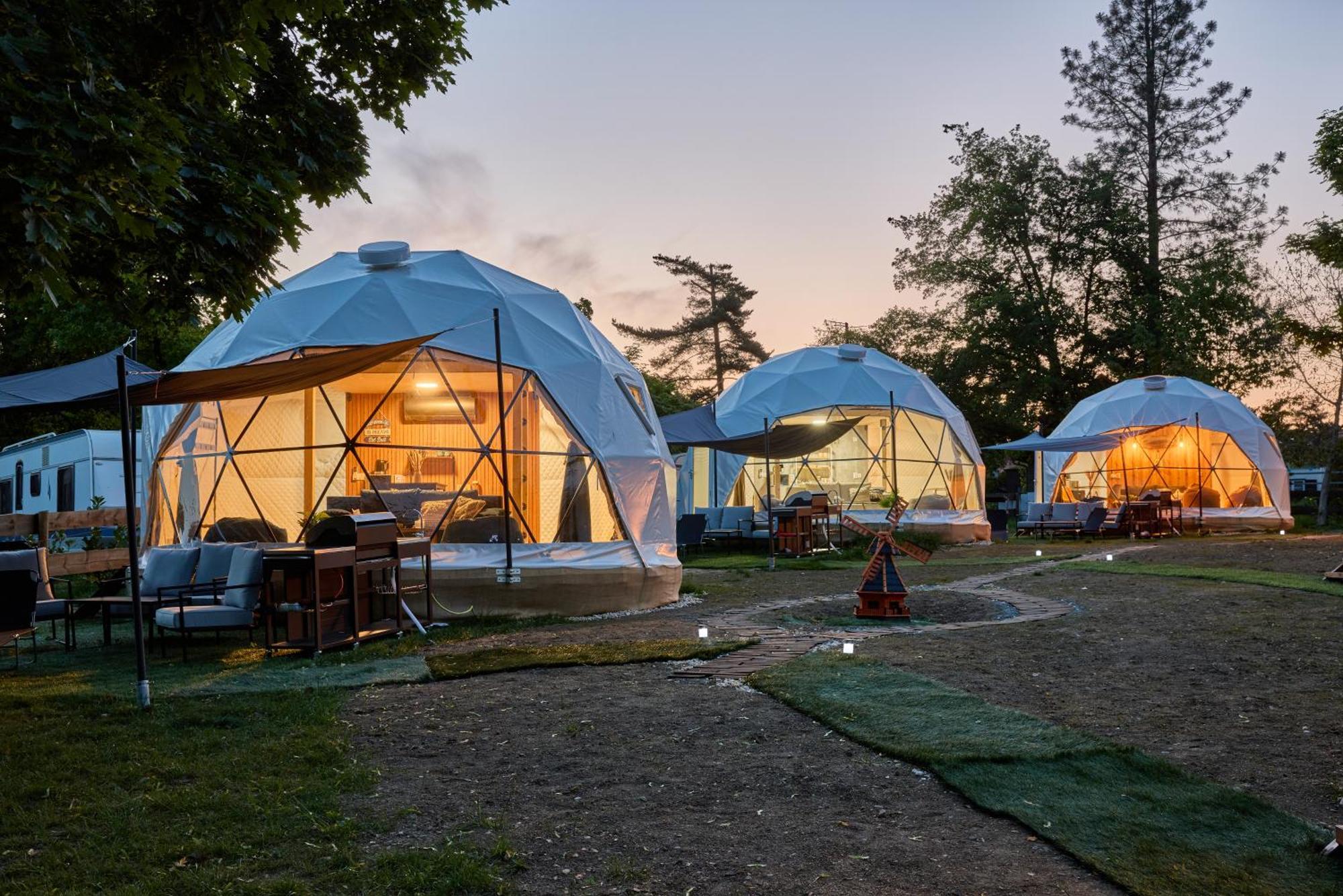 Glamping Slapy Hotell Exteriör bild